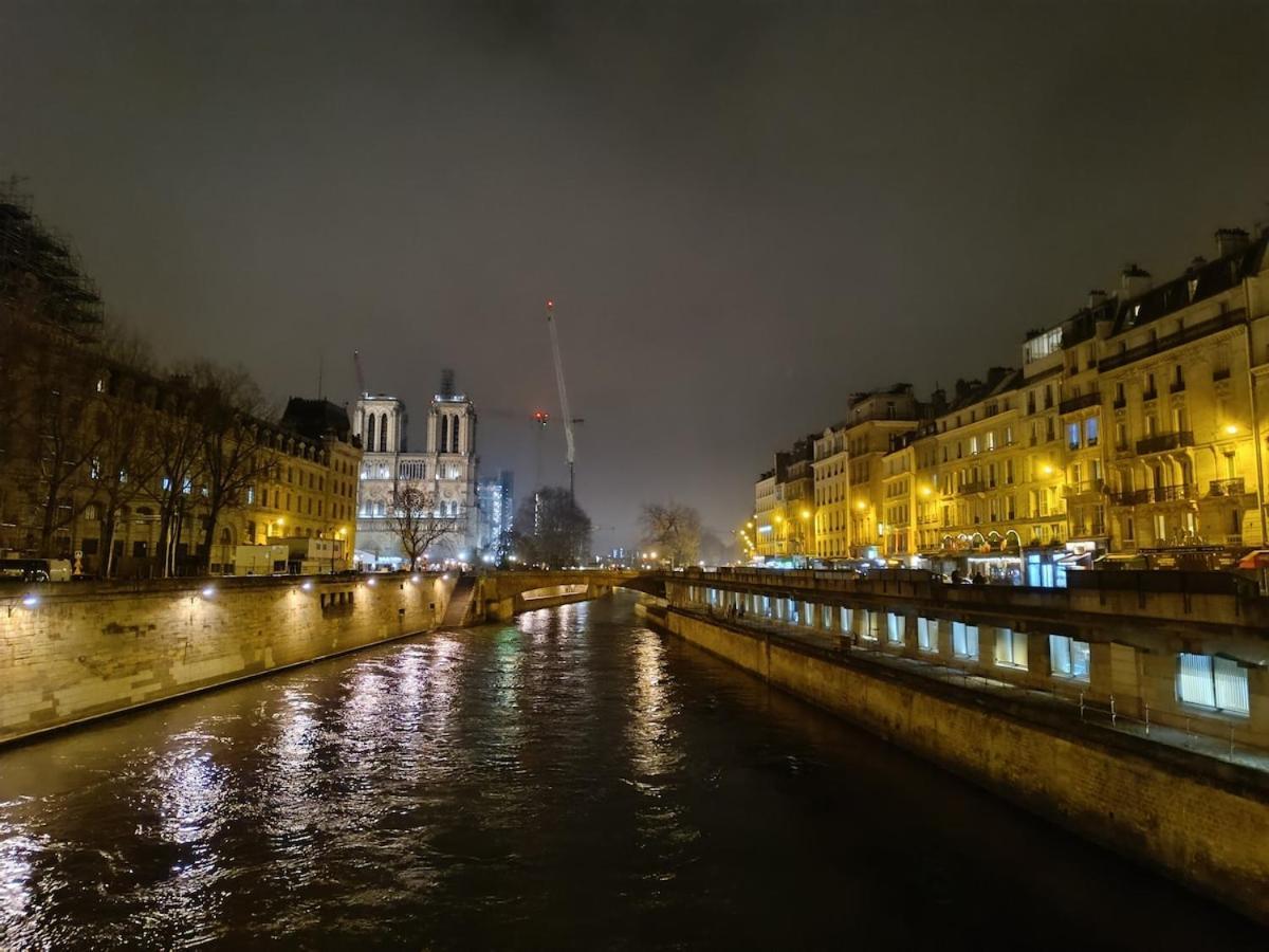Haussmannien Saint Michel Notre Dame * Parigi